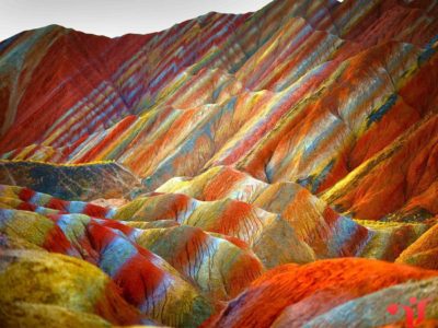 Цветные скалы Чжанье Данксиа